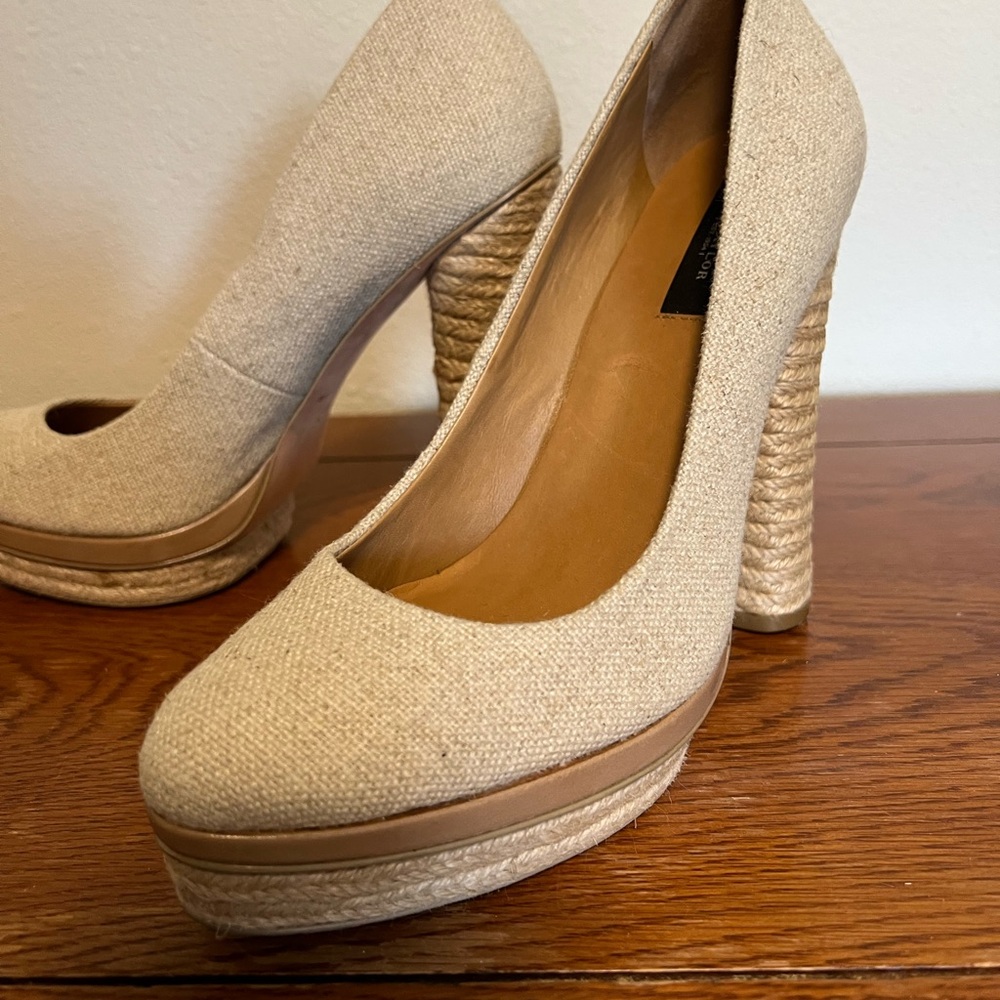 Elegant Cream Platform Heels, to tall for me